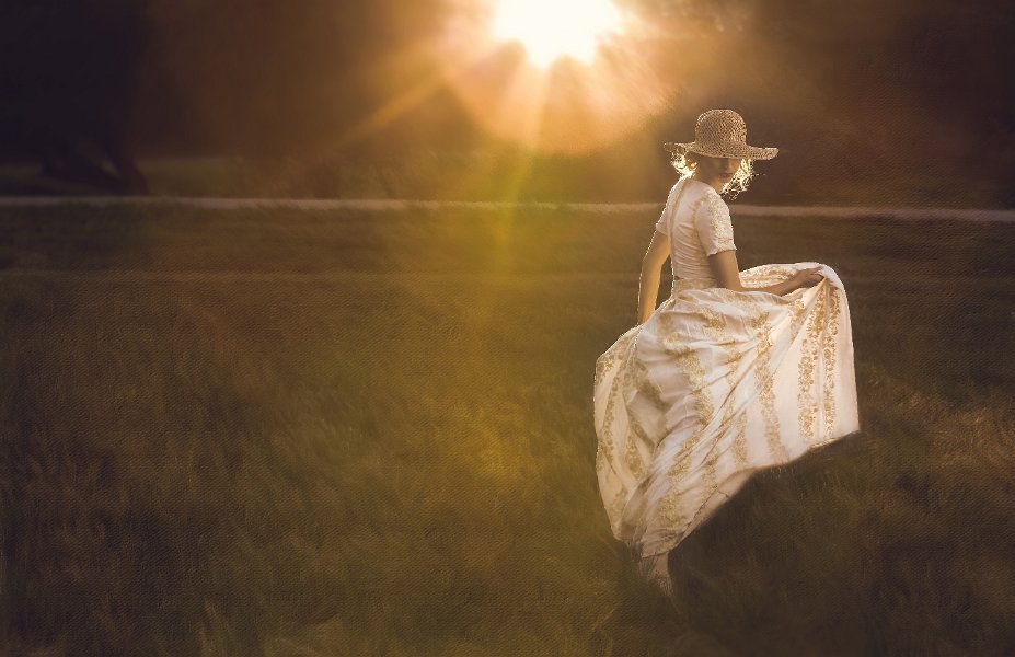 9_The White Dress